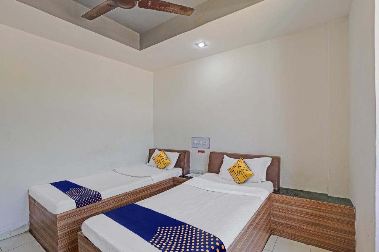 Oyo Flagship 80463 Hotel Mini Palace فَدودارا المظهر الخارجي الصورة